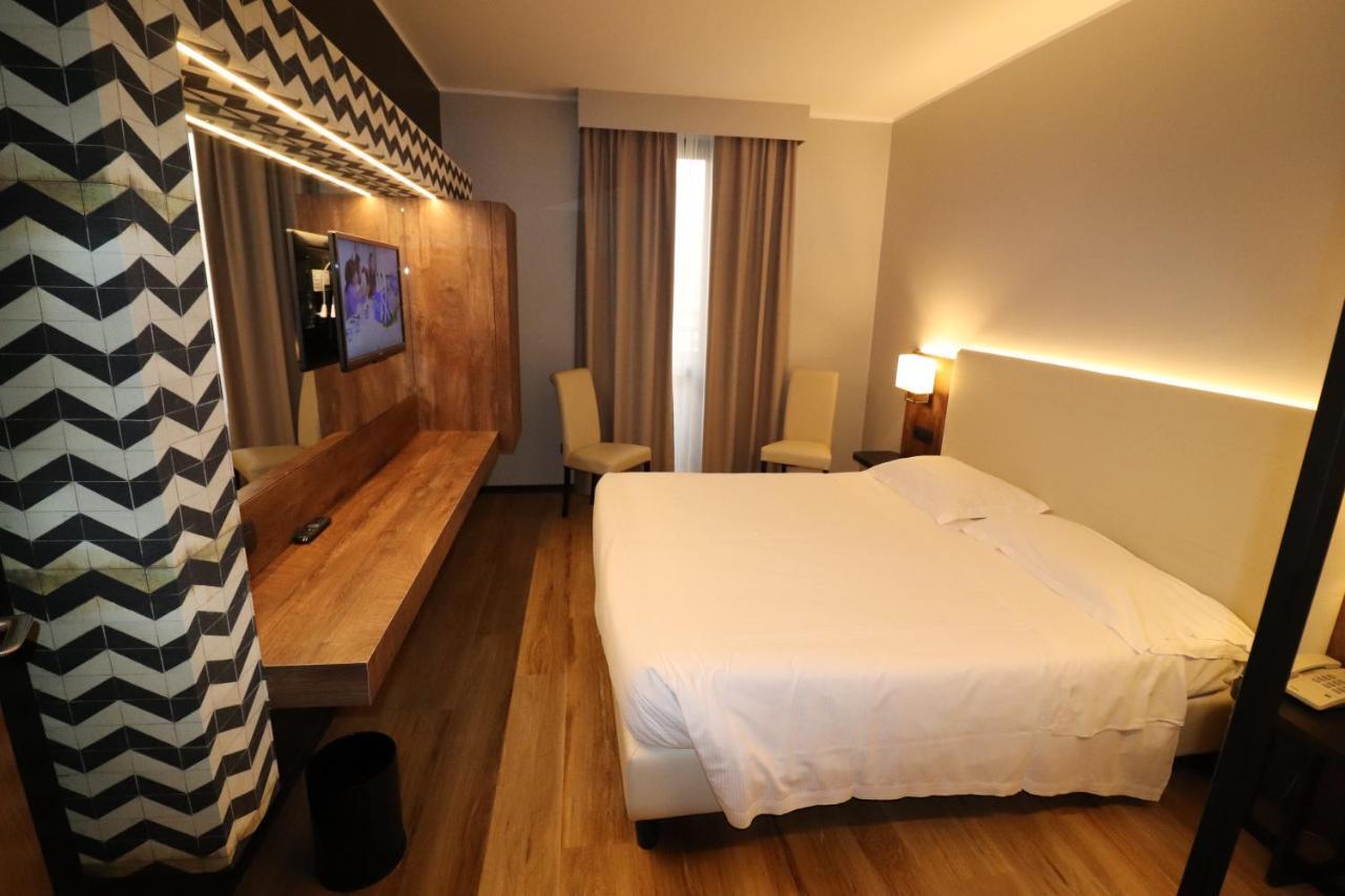 Hotel Domenichino Mailand Exterior foto